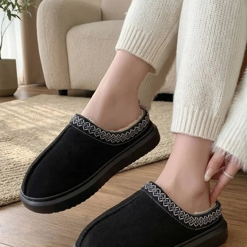 Women'S Memory Foam Soft Plush Slippers — Closed-Toe Design, Faux Suede Material, Non-Slip EVA Sole, Supportive Cushioning, Easy Slip-On Style, Winter-Ready, Machine Washable, Decorative Stitching Details, Suitable for Indoor and Outdoor Use.