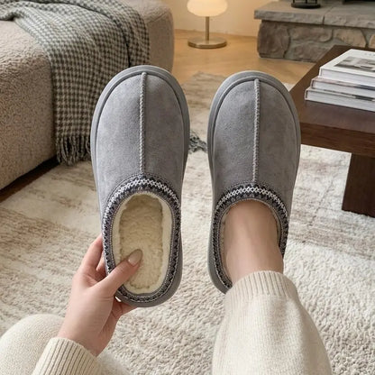 Women'S Memory Foam Soft Plush Slippers — Closed-Toe Design, Faux Suede Material, Non-Slip EVA Sole, Supportive Cushioning, Easy Slip-On Style, Winter-Ready, Machine Washable, Decorative Stitching Details, Suitable for Indoor and Outdoor Use.
