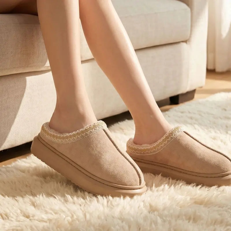 Women'S Memory Foam Soft Plush Slippers — Closed-Toe Design, Faux Suede Material, Non-Slip EVA Sole, Supportive Cushioning, Easy Slip-On Style, Winter-Ready, Machine Washable, Decorative Stitching Details, Suitable for Indoor and Outdoor Use.